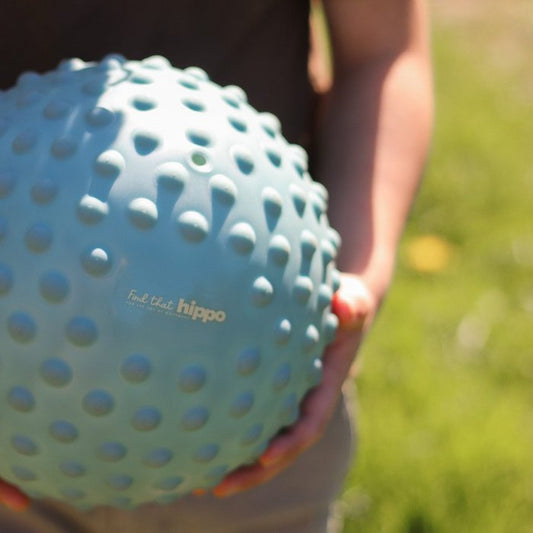 Find That Hippo | Sensorische Bal 22cm- Petrol blauw