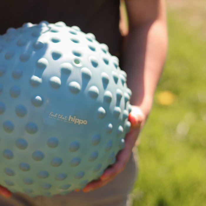 Find That Hippo | Sensorische Bal 22cm- Petrol blauw